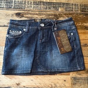 Women’s Small Grace of LA embellished Jean skirt